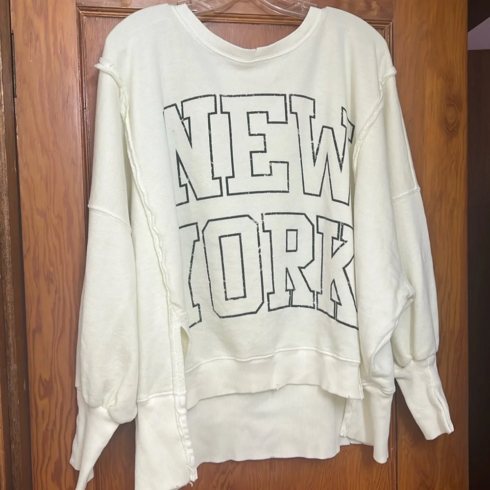 NWOT FREE PEOPLE CAMDEN GRAPHIC SWEATSHIRT - Picture 5 of 7